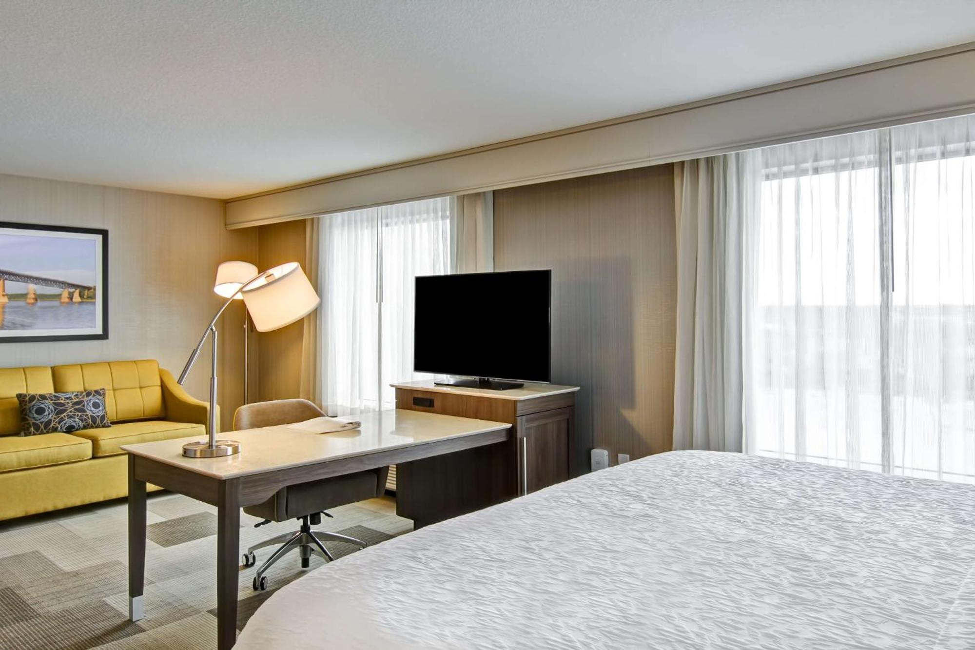 Hampton Inn & Suites By Hilton Saskatoon Airport Eksteriør billede