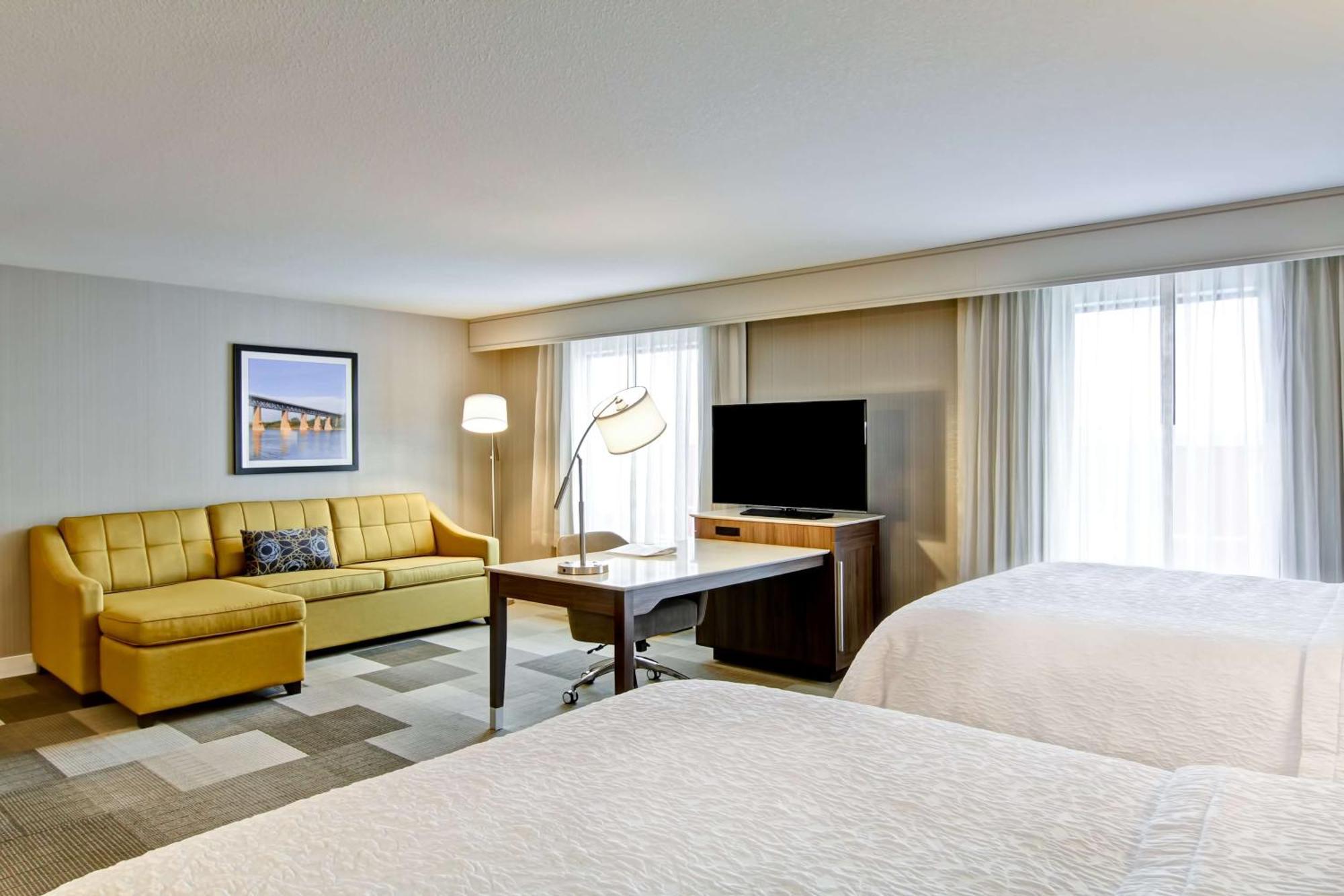 Hampton Inn & Suites By Hilton Saskatoon Airport Eksteriør billede