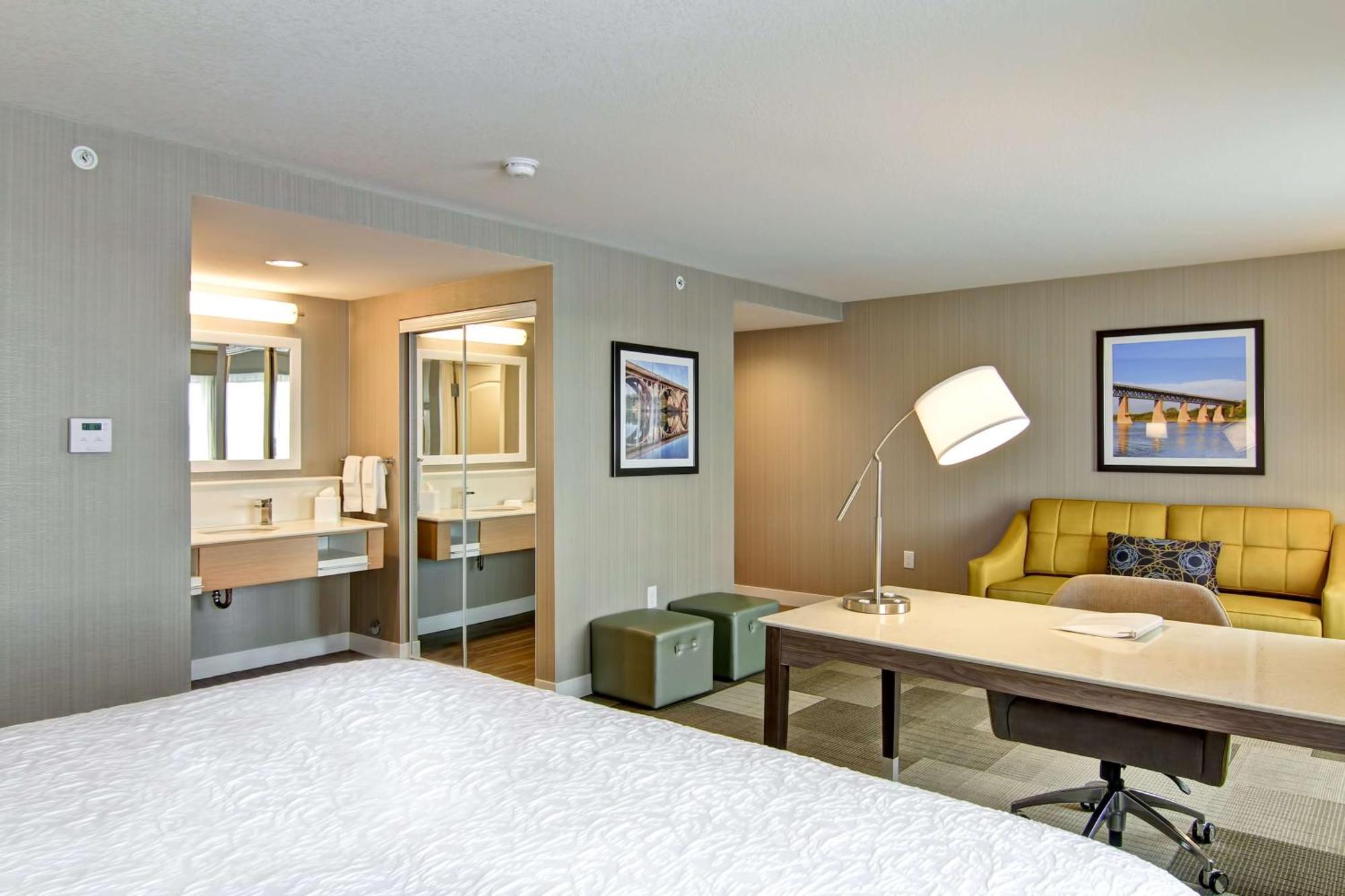 Hampton Inn & Suites By Hilton Saskatoon Airport Eksteriør billede