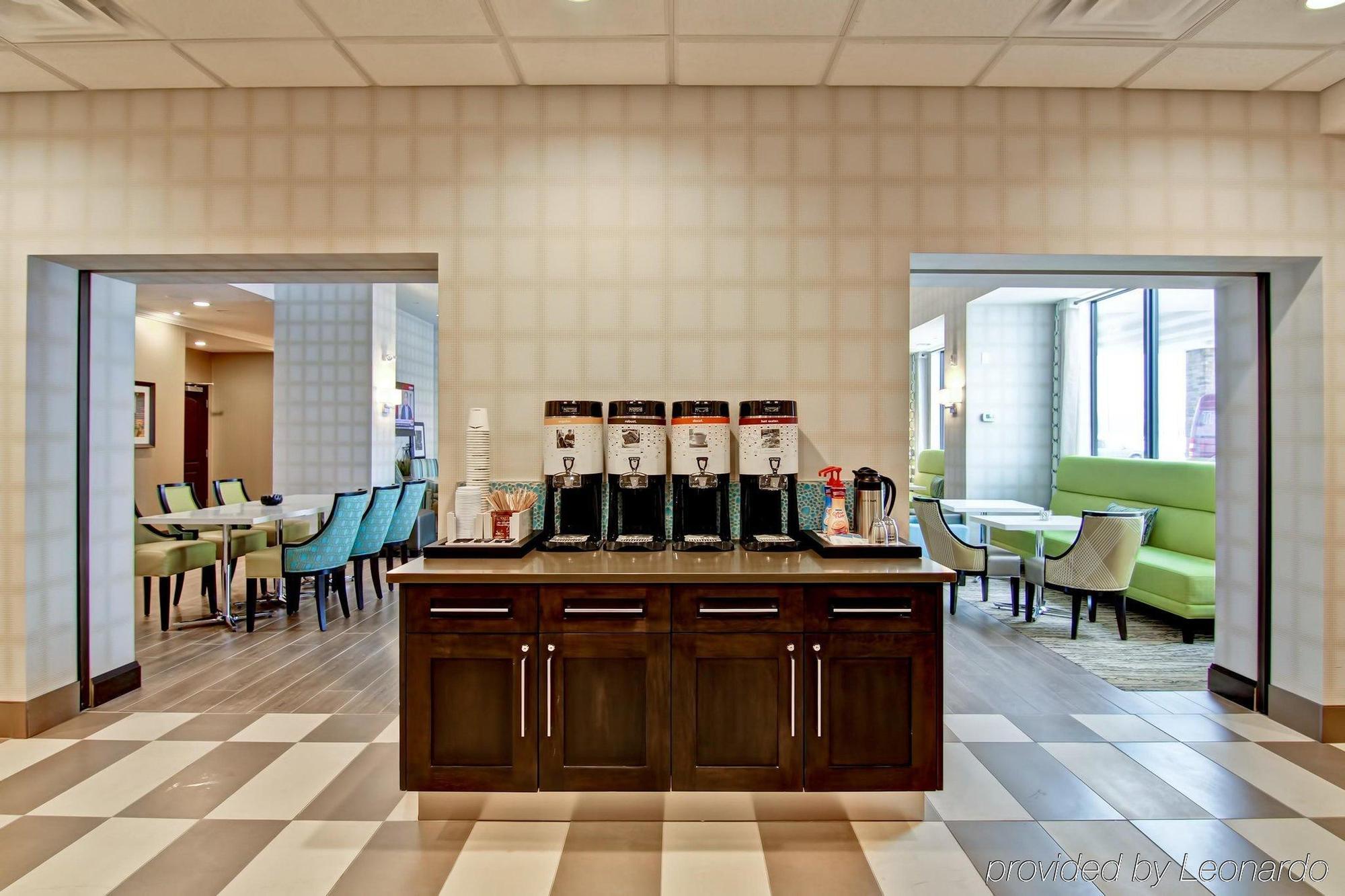 Hampton Inn & Suites By Hilton Saskatoon Airport Eksteriør billede