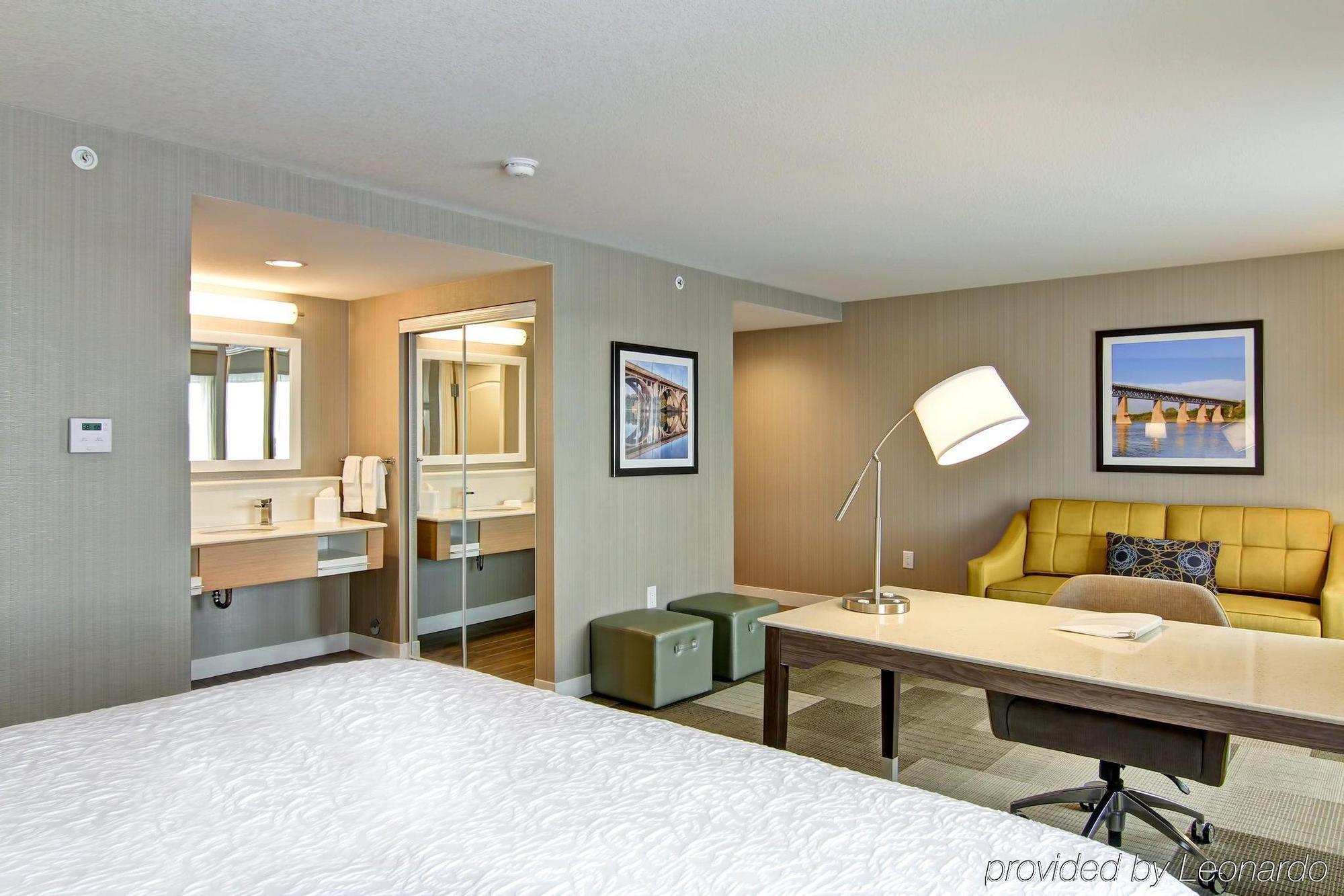 Hampton Inn & Suites By Hilton Saskatoon Airport Eksteriør billede